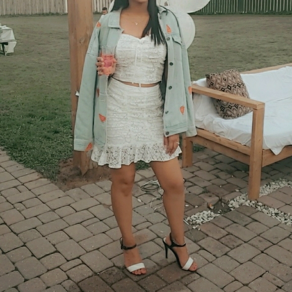 White Lace 2 Piece Crop Top + Skirt - Picture 2 of 4